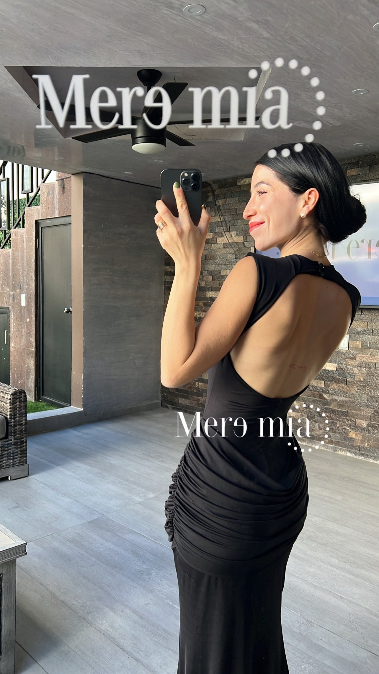 Vestido negro plisado tira