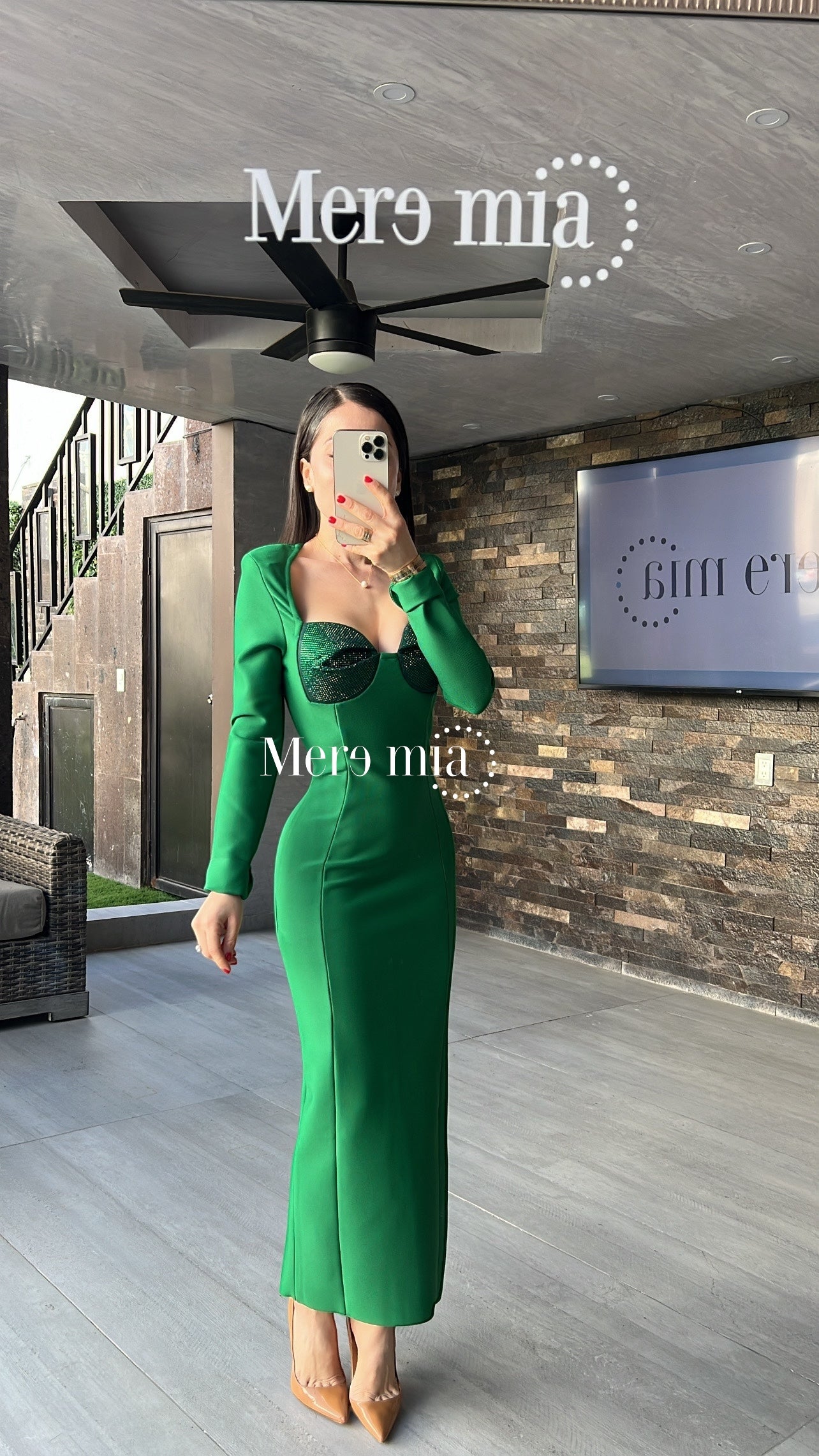 Vestido verde brillos copa