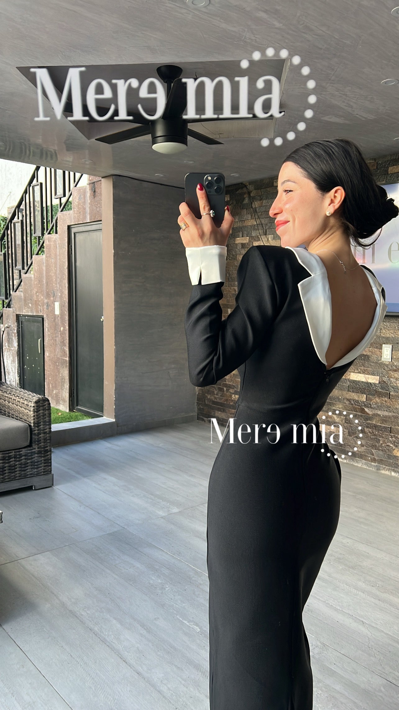 Vestido negro cuello blanco