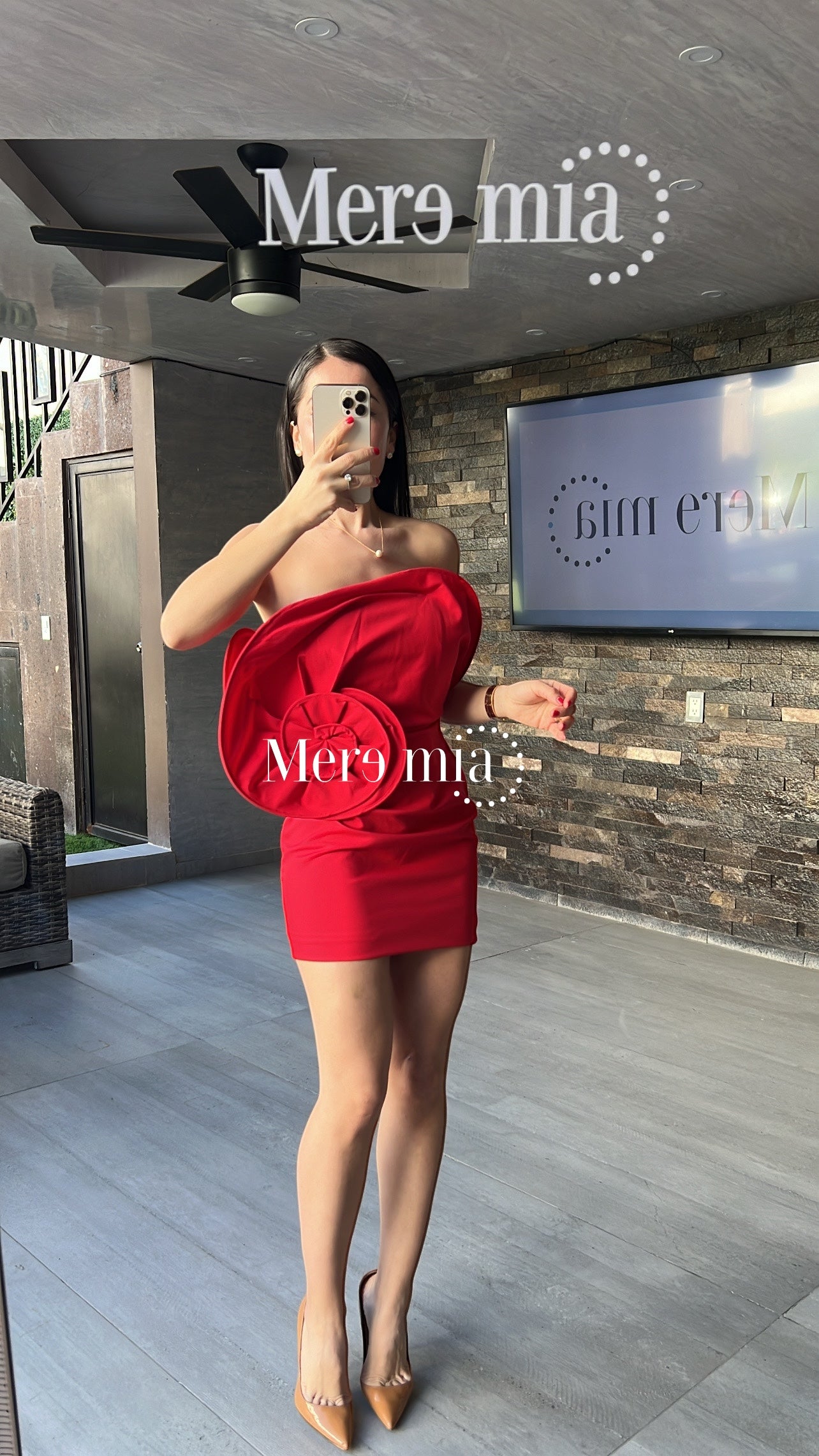 Vestido rojo flor lado