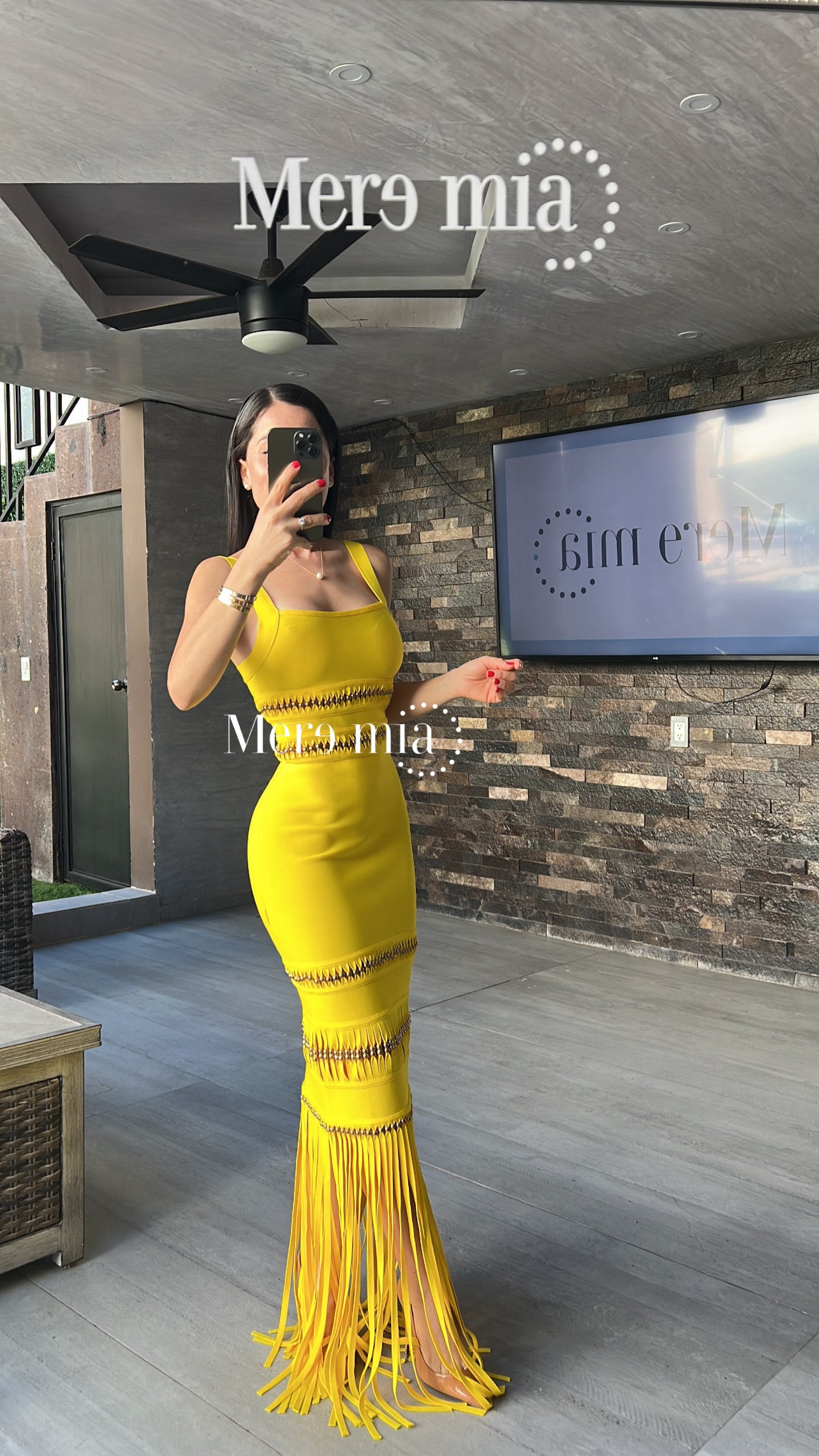 Vestido amarillo barbas