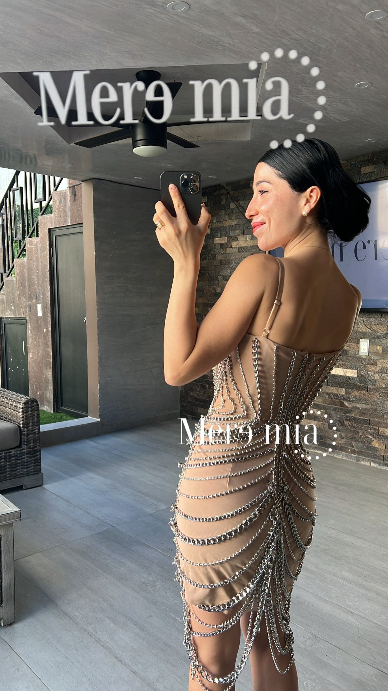 Vestido nude cadenas corto