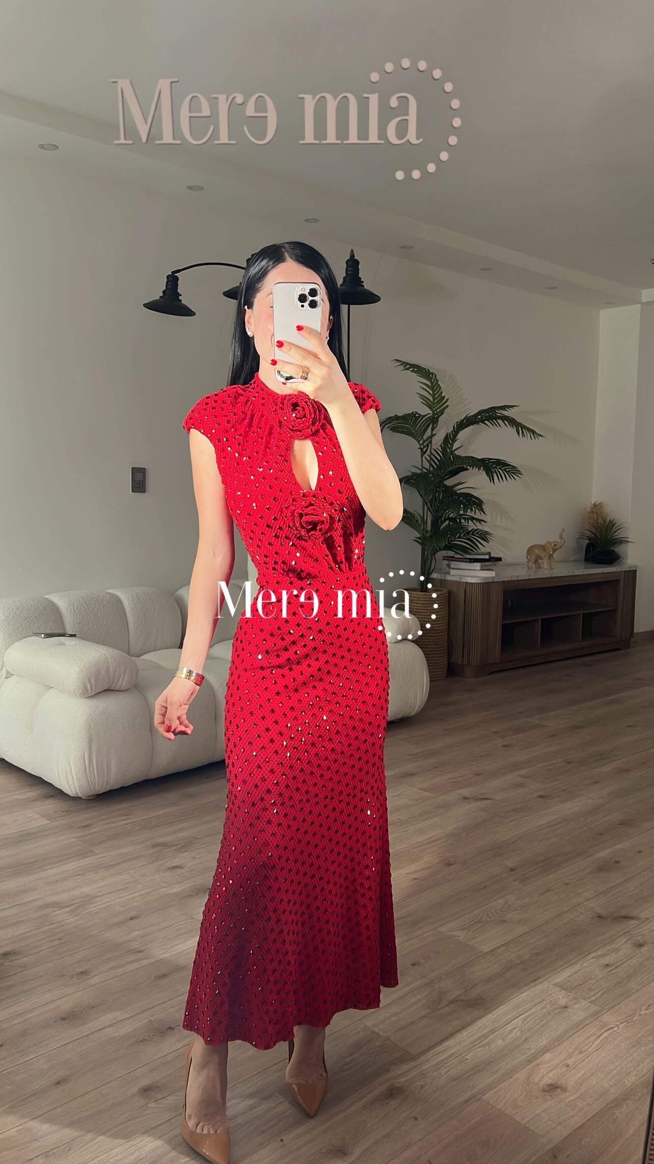 Vestido rojo puntos apl
