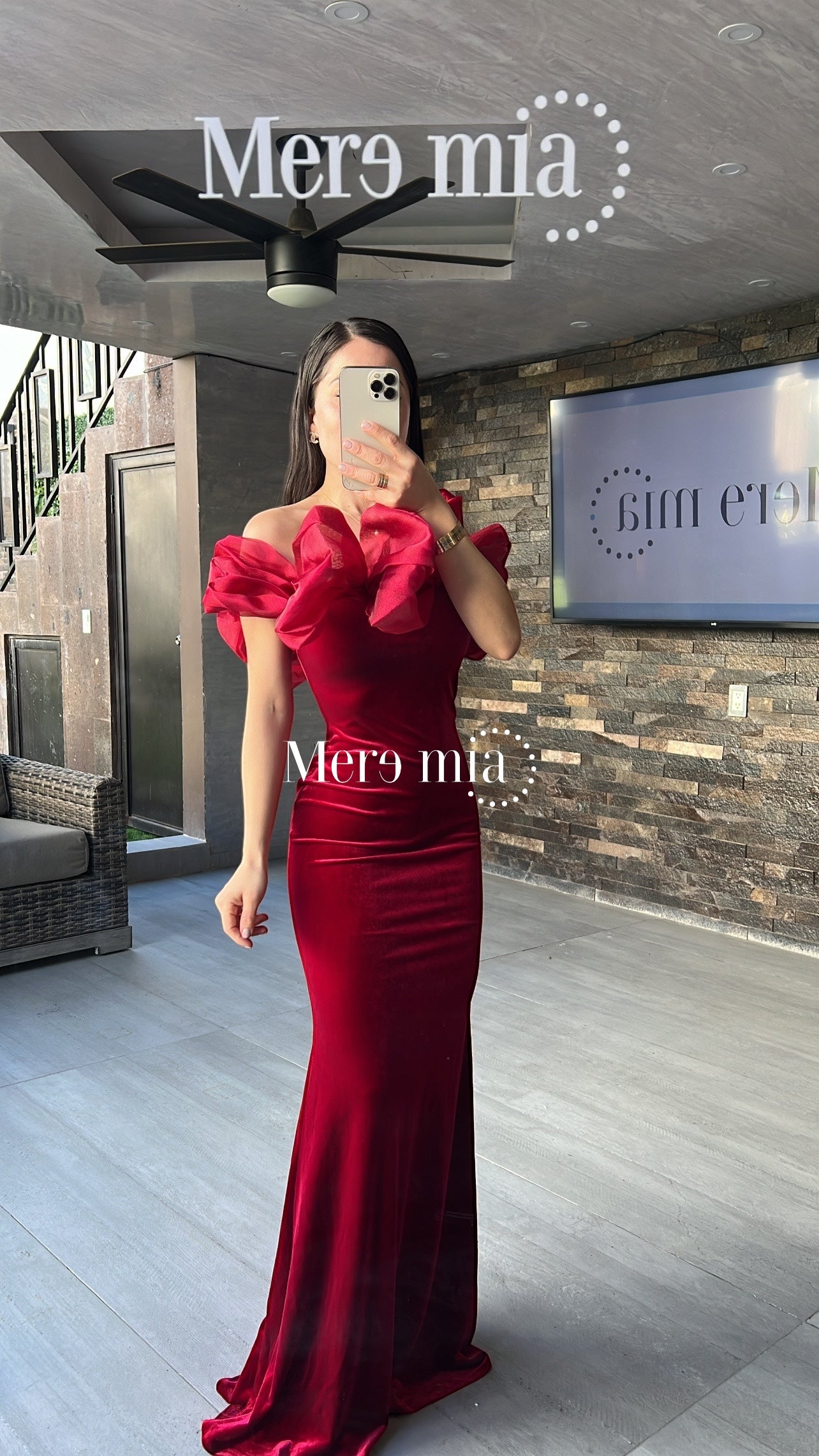 Vestido tinto scrunchie tul