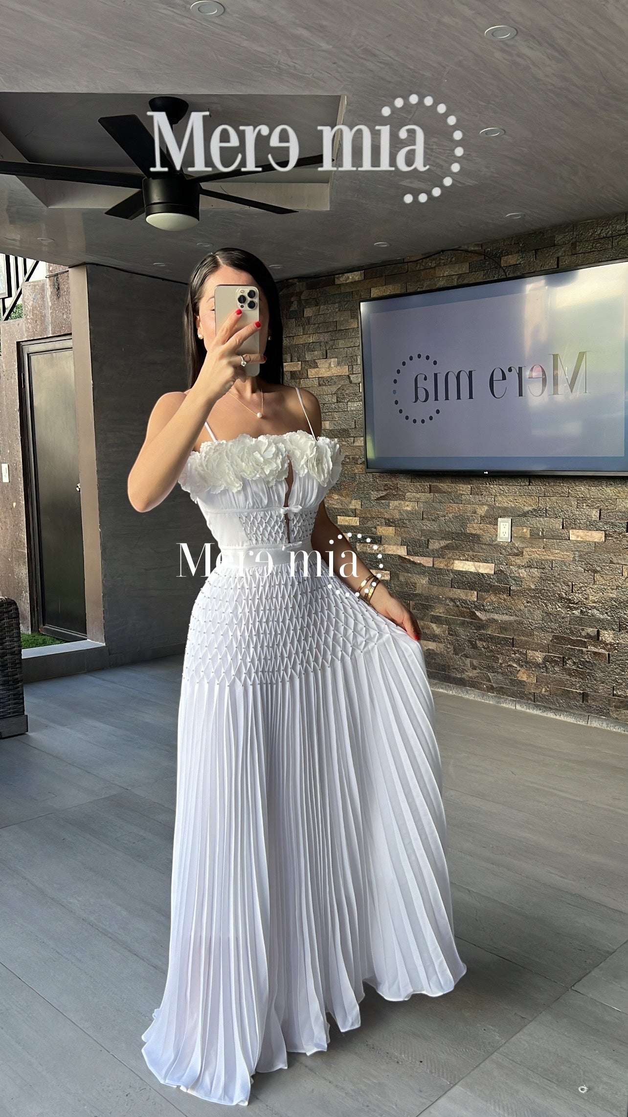 Vestido ivory plisado flores