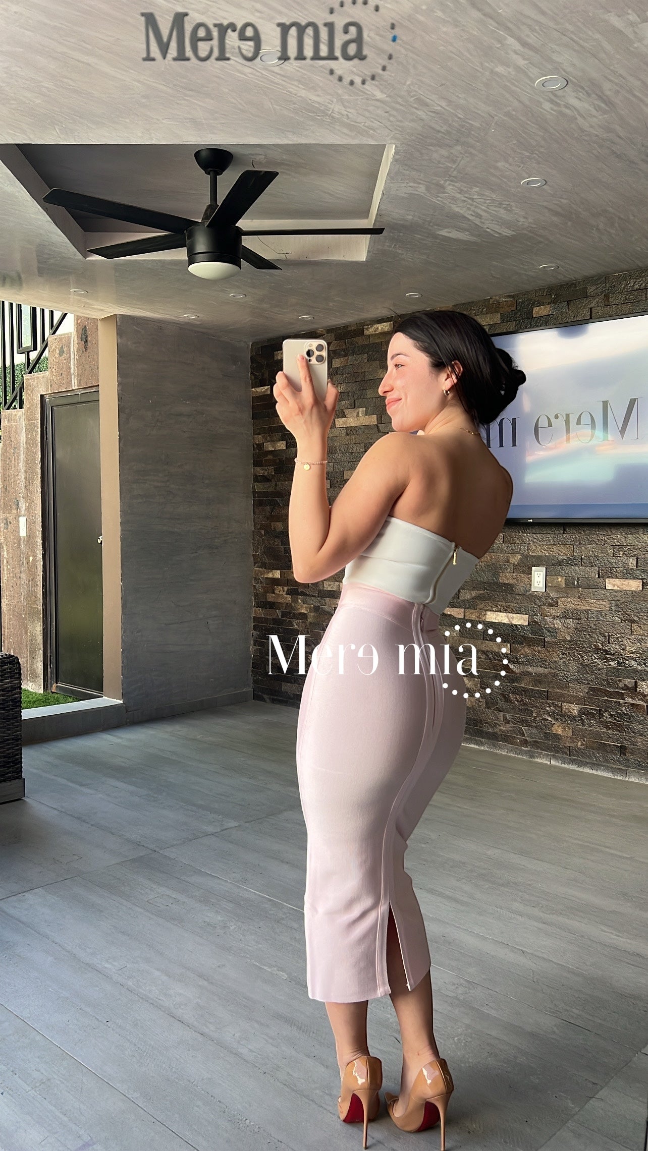 Falda salmón nude midi