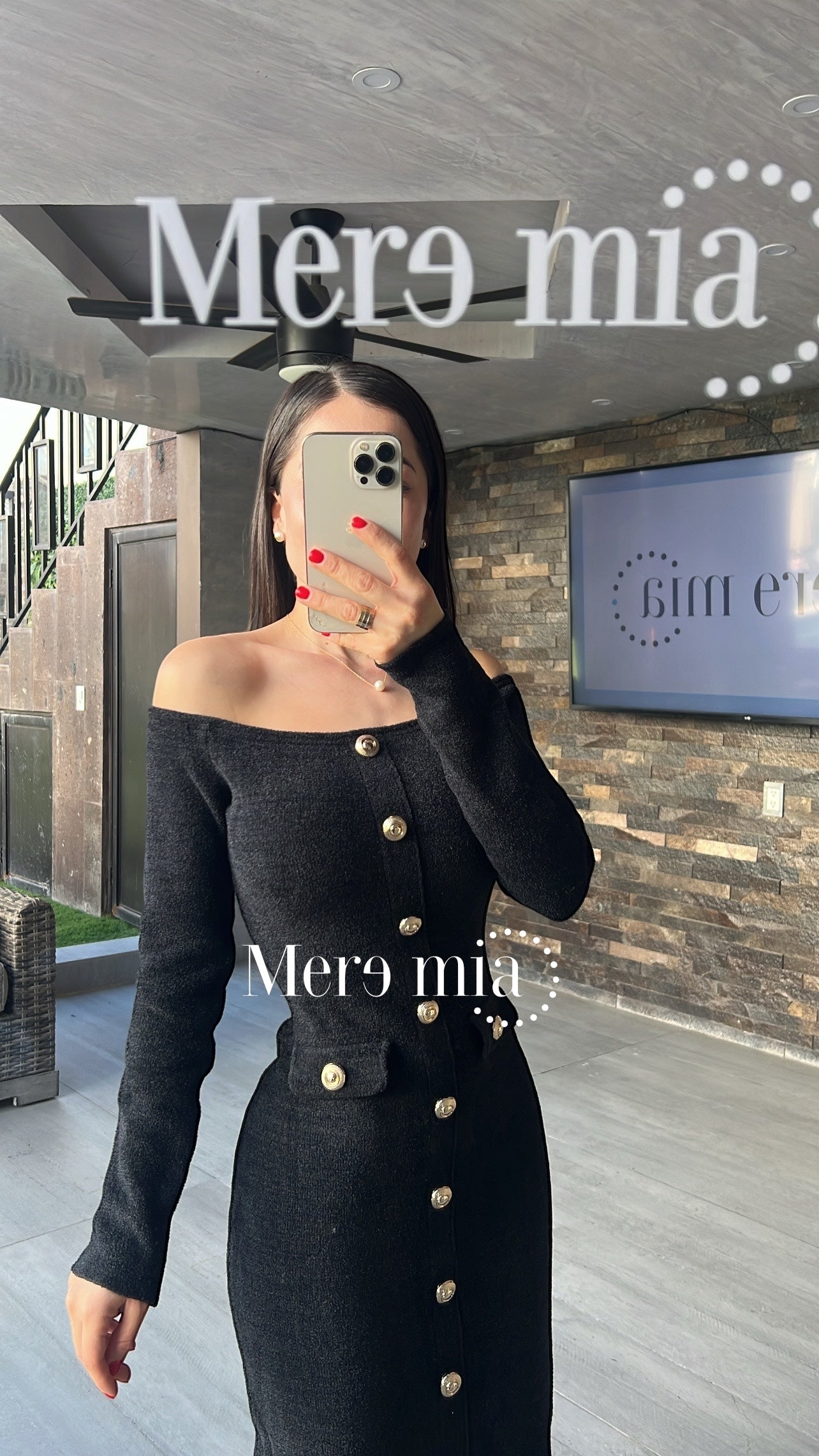 Vestido negro hombros botones