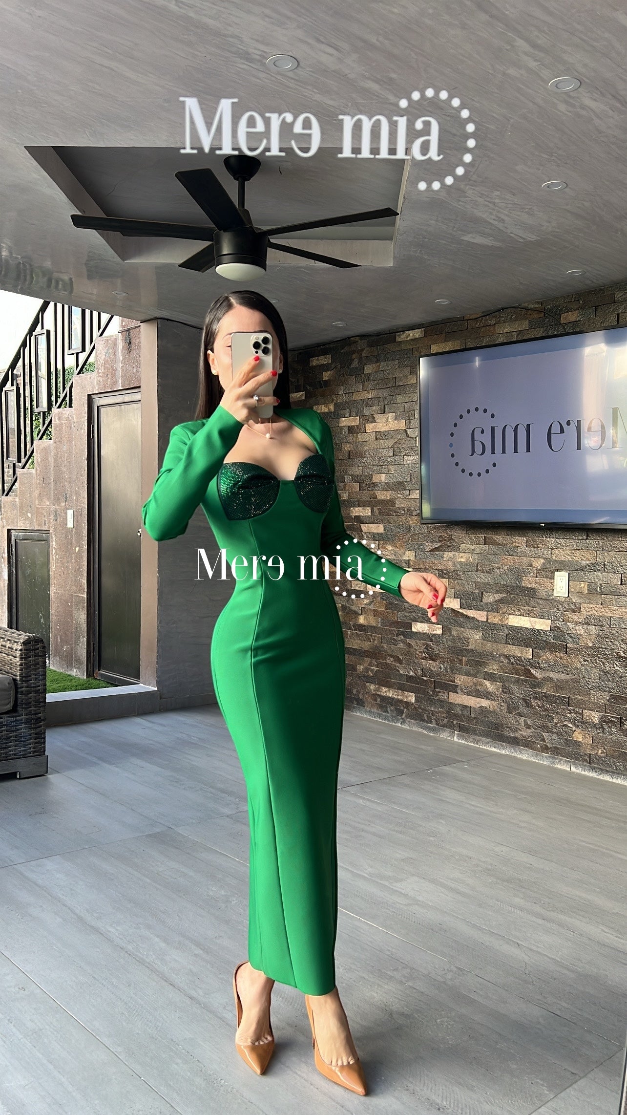 Vestido verde brillos copa