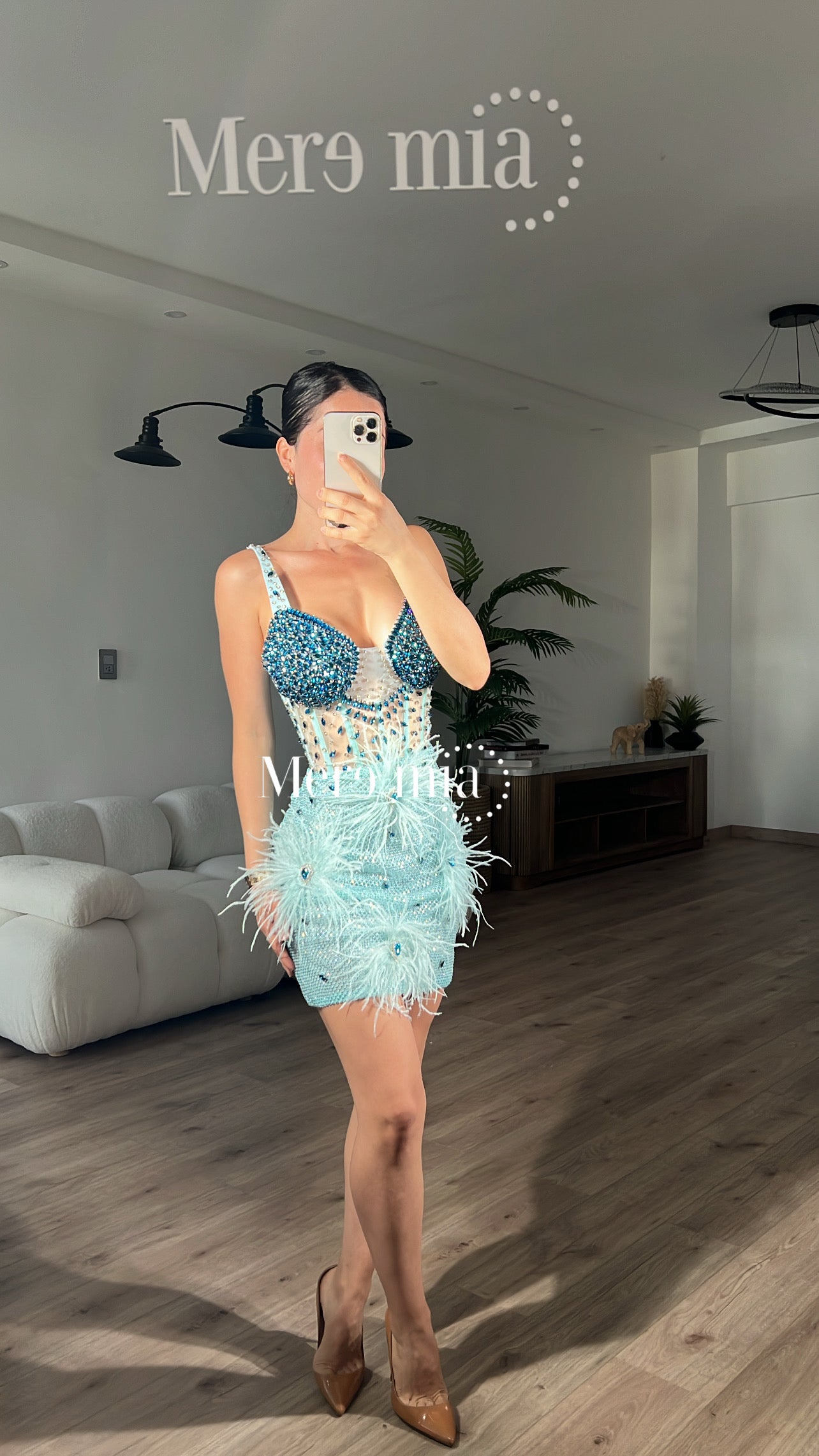 Vestido aqua plumas