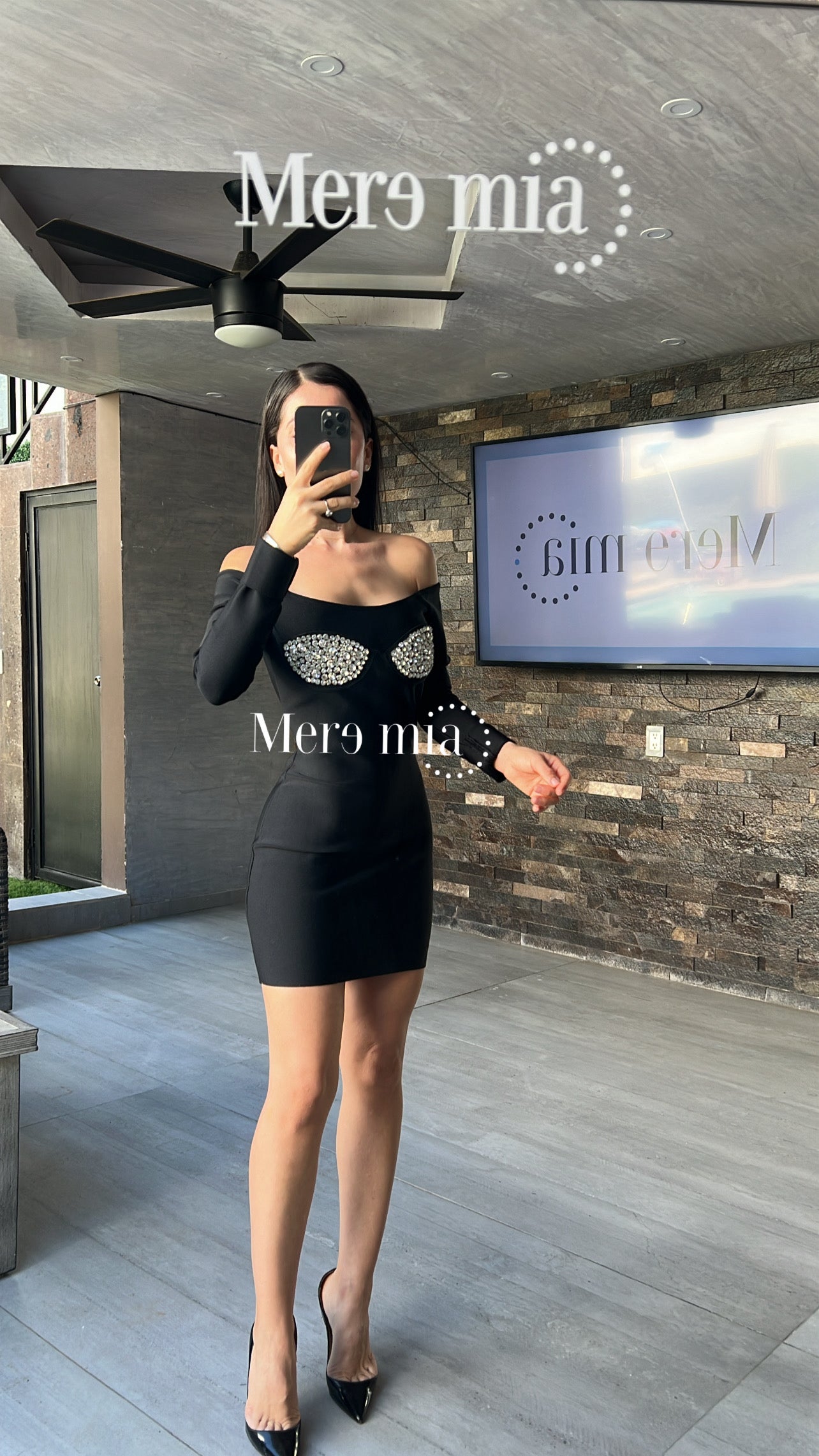 Vestido negro hombros lent cop