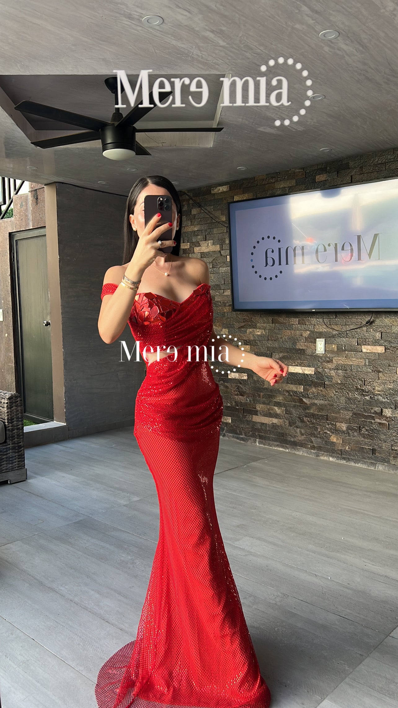 Vestido rojo espejos puntos