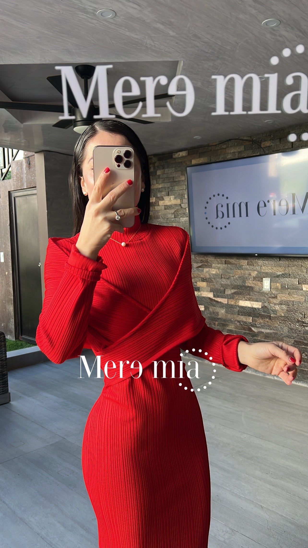 Vestido rojo cruzado cuello