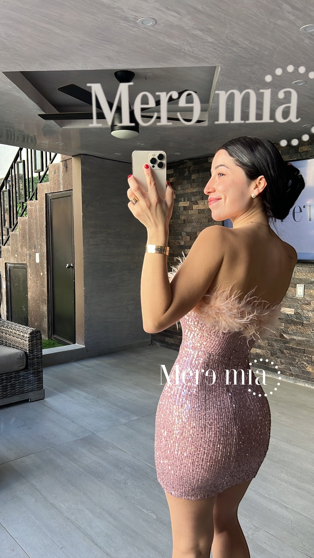 Vestido rose plumas