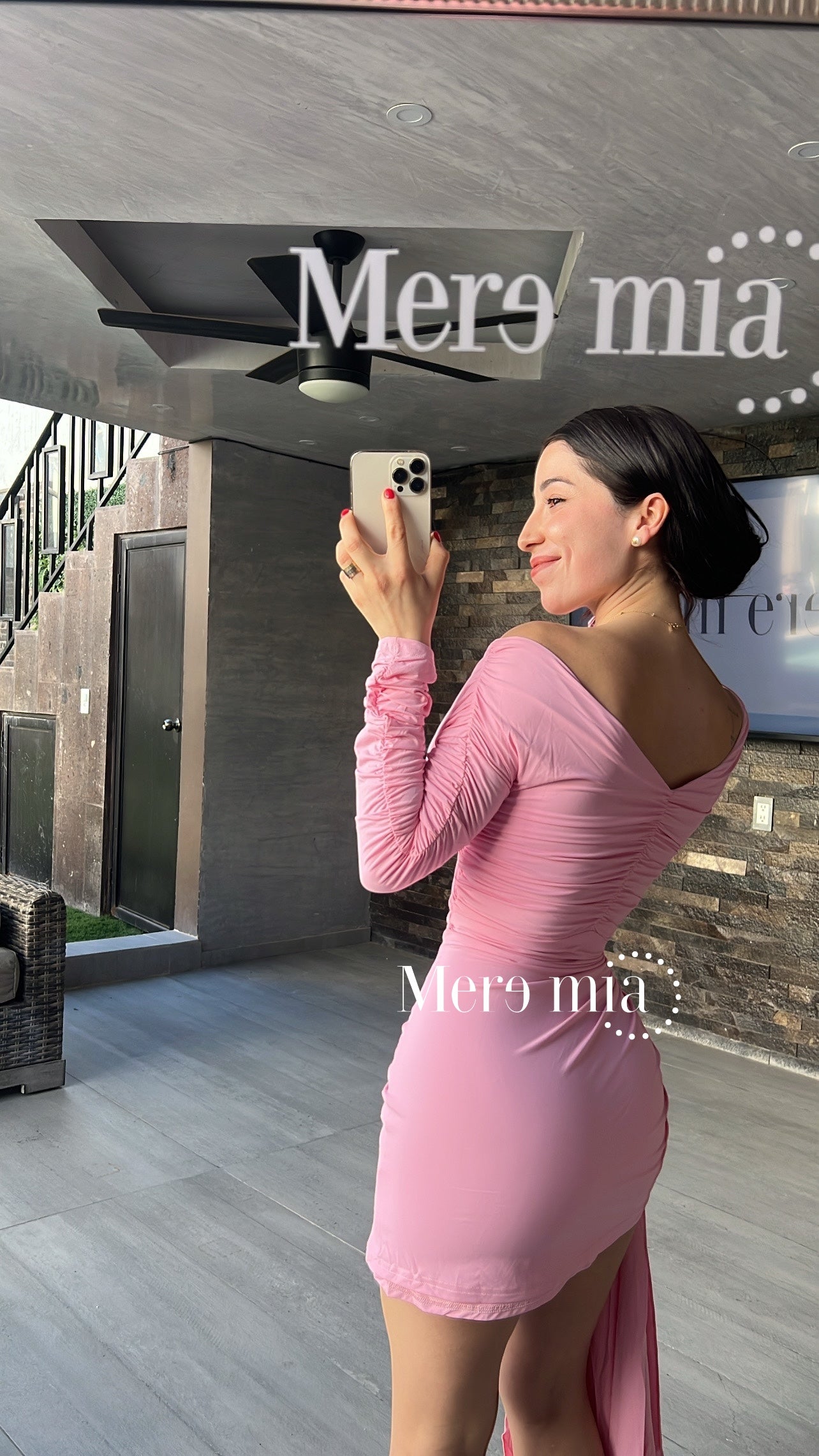 Vestido rosa plisado aro