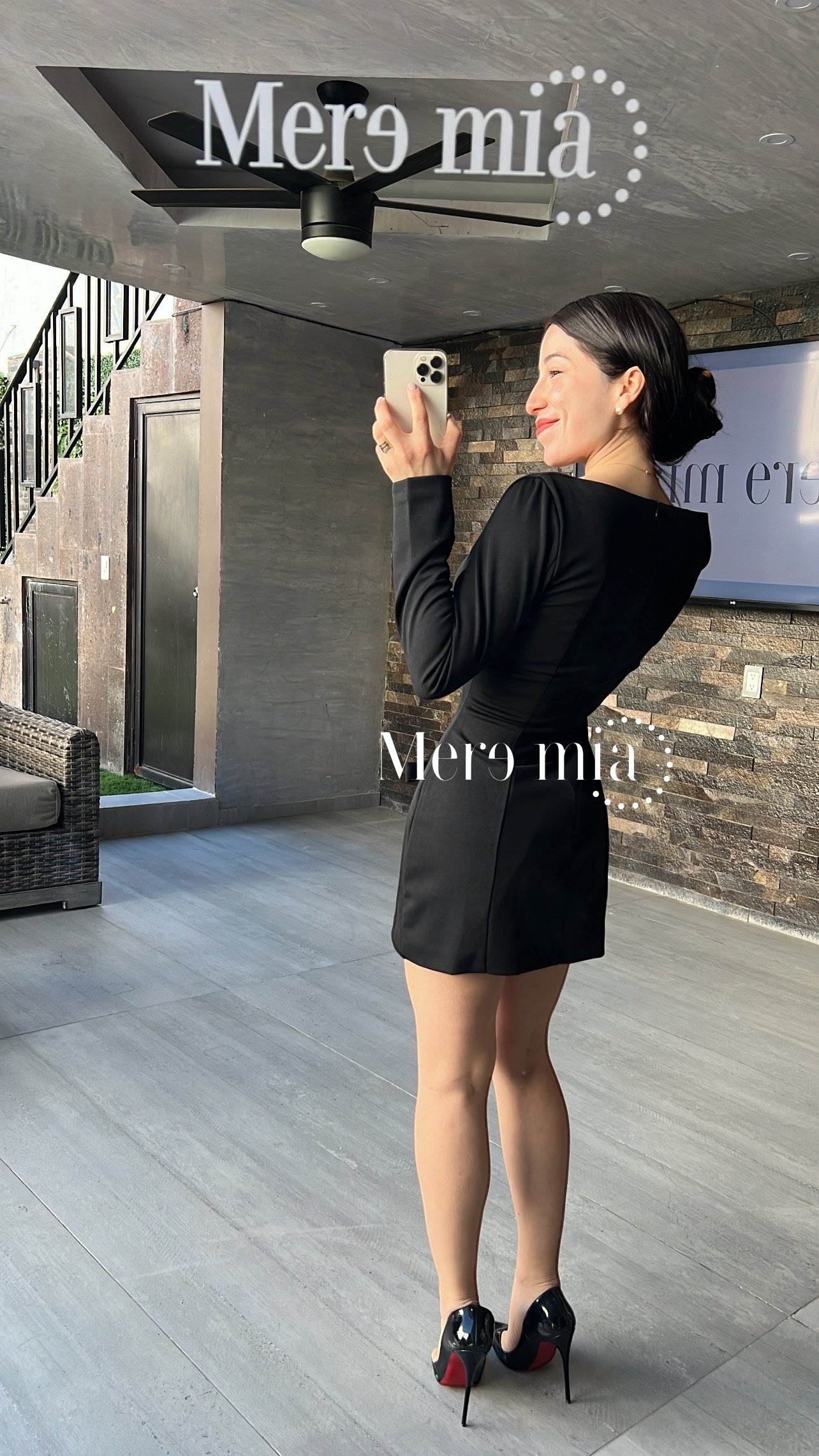 Vestido negro bolsas corto