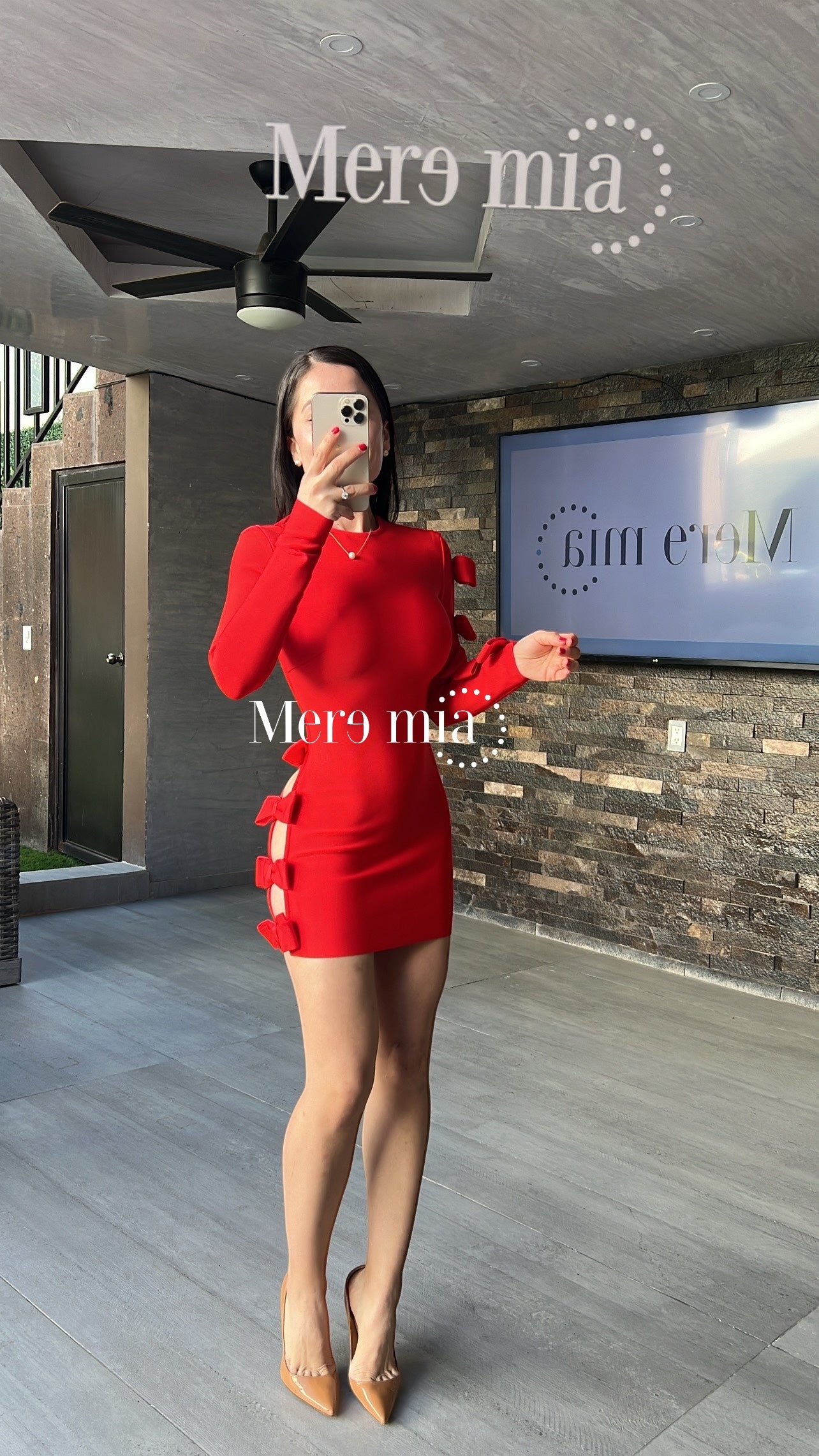 Vestido rojo corto moños