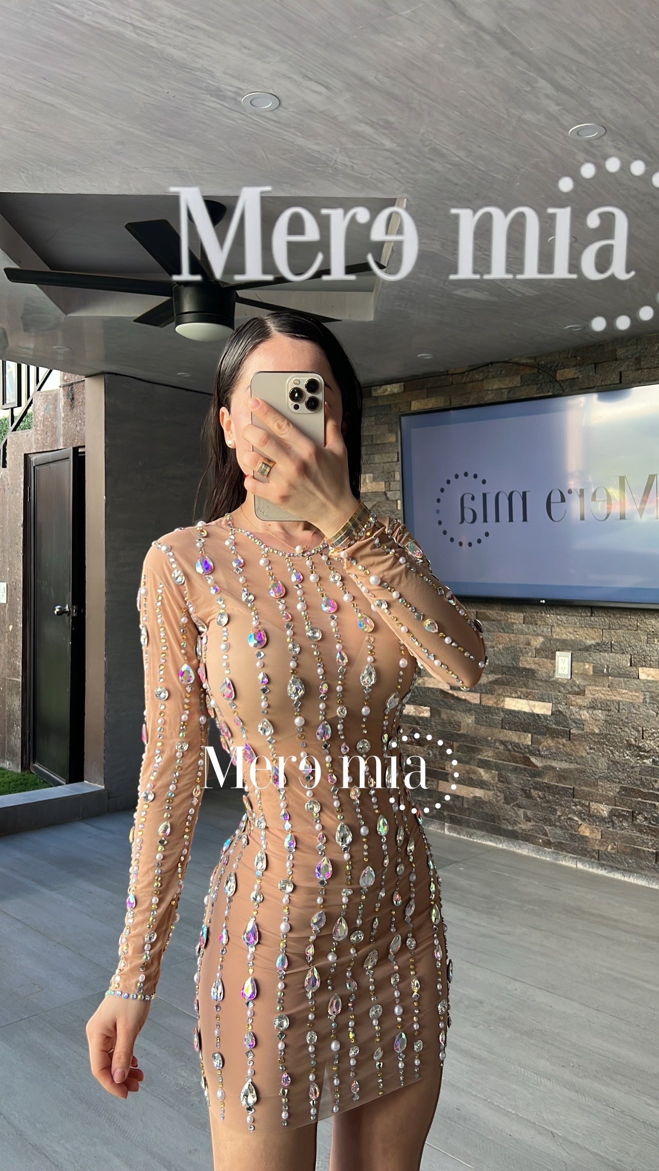 Vestido nude aplicaciones