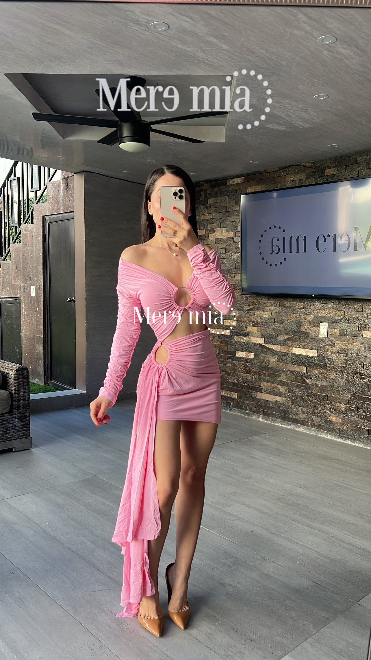 Vestido rosa plisado aro