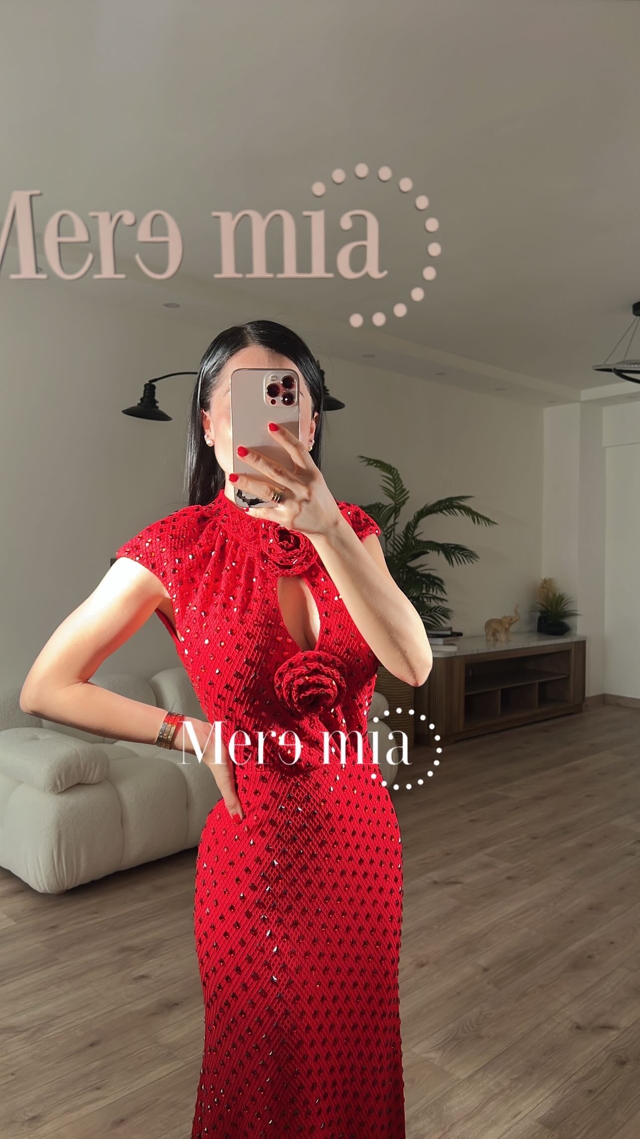 Vestido rojo puntos apl