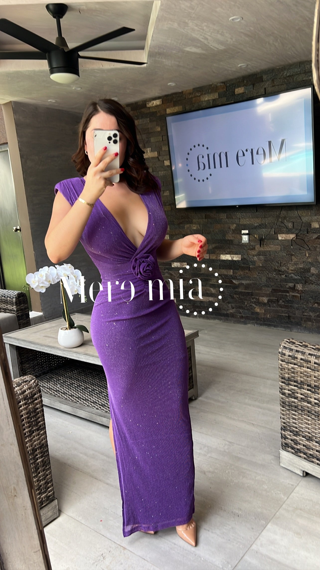 Vestido morado escote V